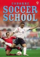 SOCCER SCHOOL | 9780746087206