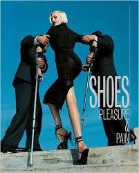 SHOES: PLEASURE AND PAIN | 9781851778324 | HELEN PERSSON ED