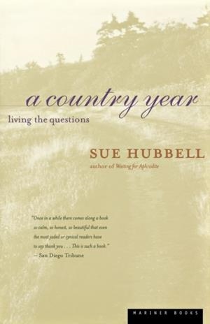 A COUNTRY YEAR  | 9780395967010 | SUE HUBBELL