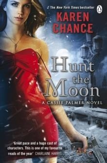 HUNT THE MOON | 9780241952603 | KAREN CHANCE