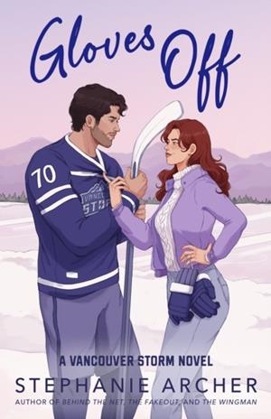 GLOVES OFF | 9781398724341 | STEPHANIE ARCHER