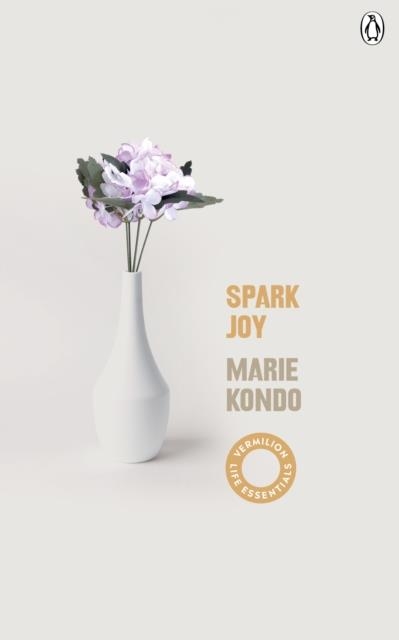 SPARK JOY : AN ILLUSTRATED GUIDE TO THE JAPANESE ART OF TIDYING | 9781785043499 | MARIE KONDO