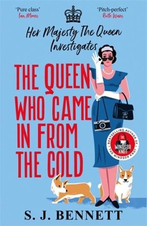 THE QUEEN WHO CAME IN FROM THE COLD | 9781838777722 | SOPHIA BENNET